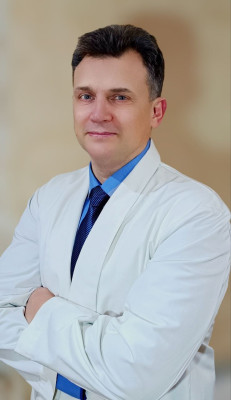Главный врач Шутенко Андрей Владимирович Главный врач Шутенко Андрей Владимирович.